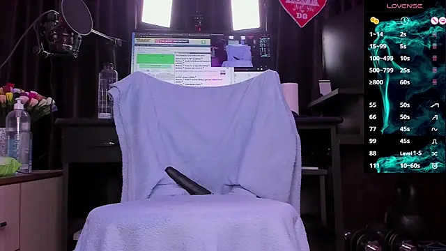 Raissa sky26 online show from February 22, 2025, 3:45 am