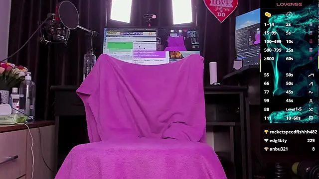 Raissa sky26 online show from March 14, 2025, 10:07 am