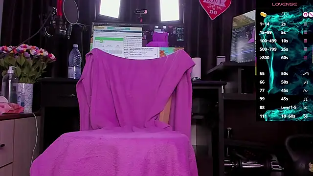 Raissa sky26 online show from October 19, 2025, 2:34 am