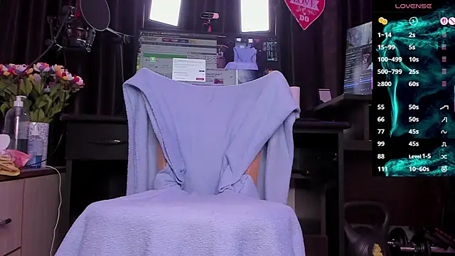 Raissa sky26 online show from April 10, 2026, 2:50 am