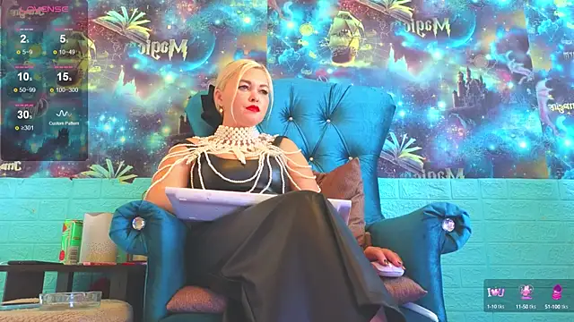 Snapshot of Snow_Goddess chatting on October 12, 2025, 3:49 am Snow Goddess online show from October 12, 2025, 3:49 am