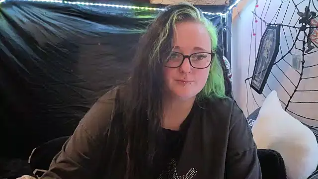 Snapshot of Bunny_Cummings chatting on February 24, 2026, 11:25 pm Bunny Cummings online show from February 24, 2026, 11:25 pm