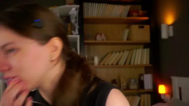 Snapshot of DarylBarks chatting on November 30, 2025, 1:20 am DarylBarks online show from November 30, 2025, 1:20 am