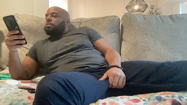 Snapshot of Bbcfun44 chatting on February 18, 2025, 2:27 pm Bbcfun44 online show from February 18, 2025, 2:27 pm