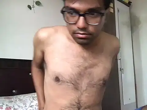 Snapshot of BoyzaraHatke chatting on June 7, 2026, 3:43 am BoyzaraHatke online show from June 7, 2026, 3:43 am