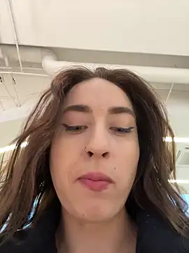 Holly Play online show from December 5, 2024, 9:17 am