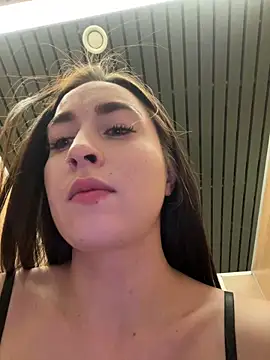 Holly Play online show from December 11, 2024, 9:09 am