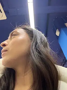 Holly Play online show from February 8, 2026, 12:08 pm