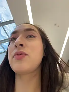 Holly Play online show from February 12, 2026, 9:15 am