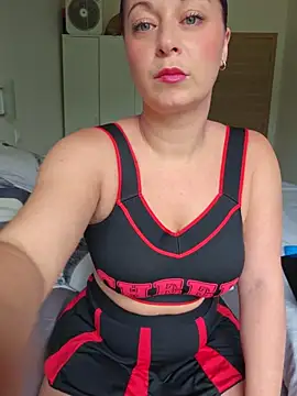 Snapshot of Chaudesquirt chatting on May 3, 2026, 9:04 am Chaudesquirt online show from May 3, 2026, 9:04 am