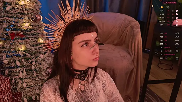 Snapshot of MichaellaMoon chatting on December 21, 2024, 1:15 am MichaellaMoon online show from December 21, 2024, 1:15 am