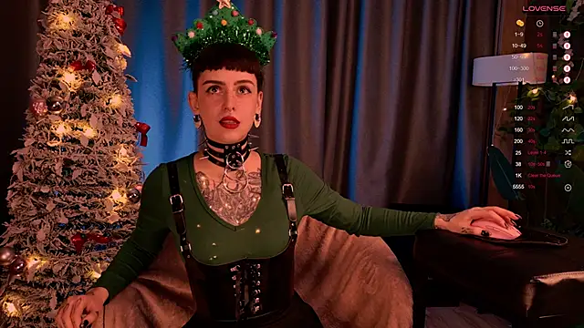 Snapshot of MichaellaMoon chatting on December 25, 2024, 9:43 pm MichaellaMoon online show from December 25, 2024, 9:43 pm