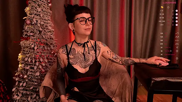 Snapshot of MichaellaMoon chatting on January 4, 2025, 12:59 am MichaellaMoon online show from January 4, 2025, 12:59 am