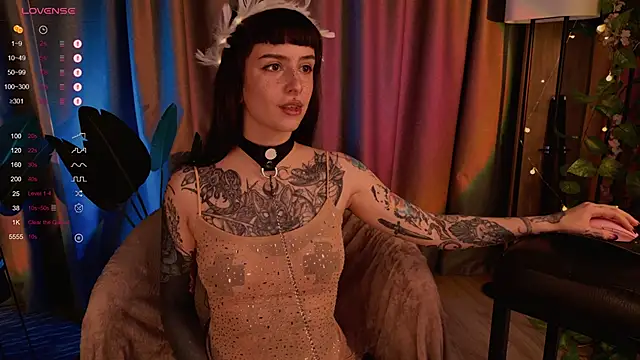 Snapshot of MichaellaMoon chatting on January 30, 2025, 10:41 pm MichaellaMoon online show from January 30, 2025, 10:41 pm