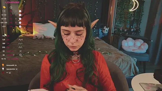 Snapshot of MichaellaMoon chatting on February 26, 2025, 7:16 pm MichaellaMoon online show from February 26, 2025, 7:16 pm