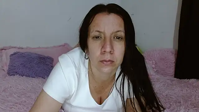 milfevha online show from December 10, 2024, 1:43 am