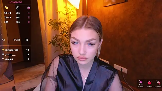 Snapshot of Ella_Milla chatting on January 9, 2025, 8:45 am Ella Milla online show from January 9, 2025, 8:45 am