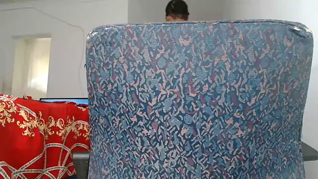 Hugetittiesxx2 online show from February 26, 2026, 5:50 am