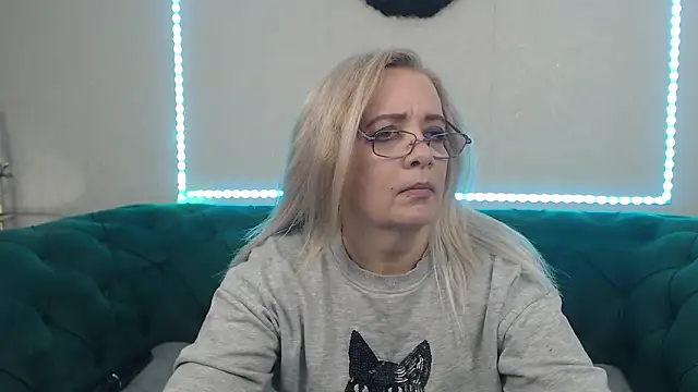 Snapshot of IvanaCharm chatting on February 6, 2026, 4:28 am IvanaCharm online show from February 6, 2026, 4:28 am