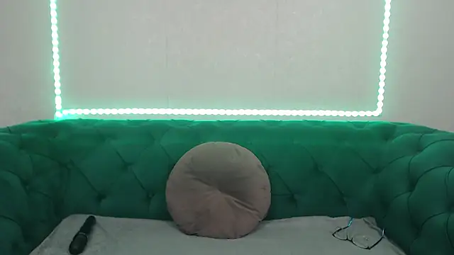 Snapshot of IvanaCharm chatting on February 23, 2026, 4:32 am IvanaCharm online show from February 23, 2026, 4:32 am