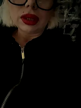 Snapshot of luna_14 chatting on October 16, 2025, 10:16 am luna 14 online show from October 16, 2025, 10:16 am