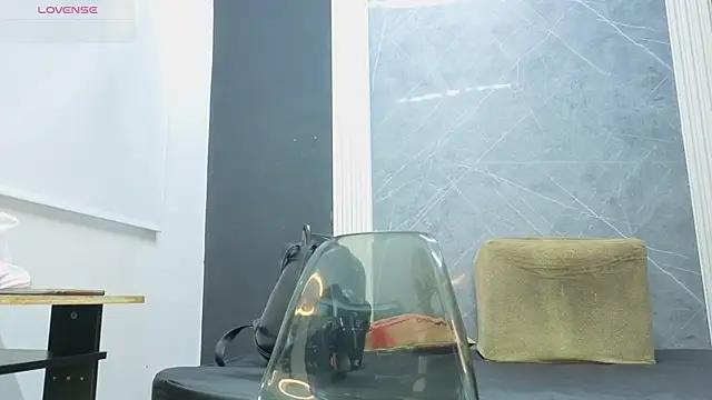 YummyDuooo online show from January 19, 2026, 12:42 pm