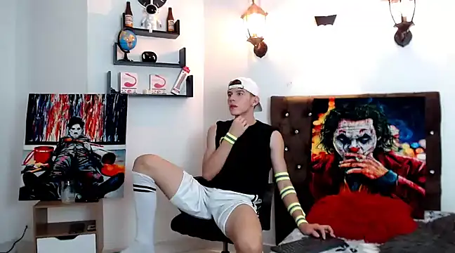 flowers18 online show from February 24, 2025, 10:25 pm