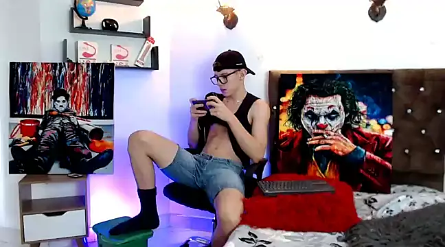 flowers18 online show from February 25, 2025, 9:46 pm