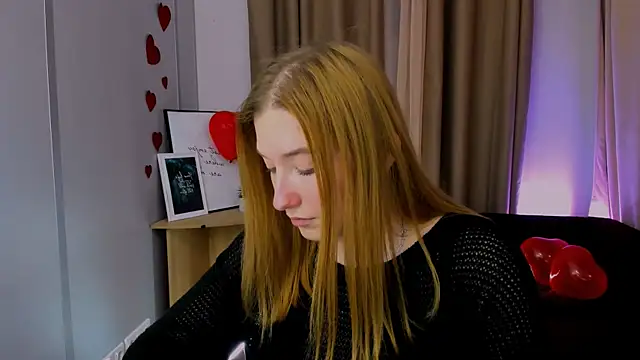 Snapshot of daisy_candy chatting on February 26, 2025, 5:28 pm daisy candy online show from February 26, 2025, 5:28 pm