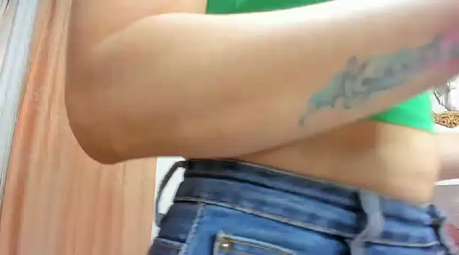 Snapshot of antonhella1 chatting on December 20, 2024, 4:14 pm antonhella1 online show from December 20, 2024, 4:14 pm