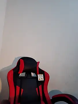 Celeste camila18 online show from September 8, 2025, 9:47 pm