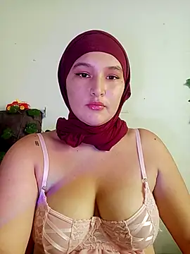 Celeste camila18 online show from November 10, 2025, 2:16 pm