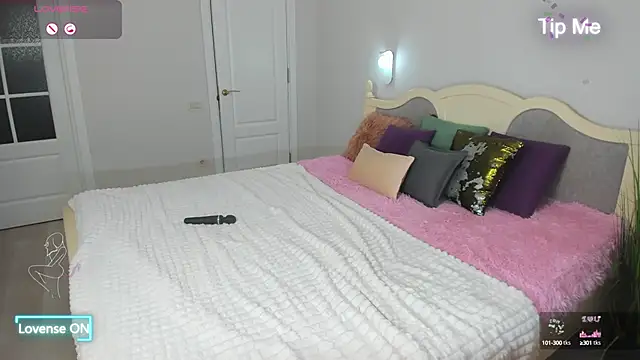 Miss Elia online show from February 22, 2025, 10:20 pm