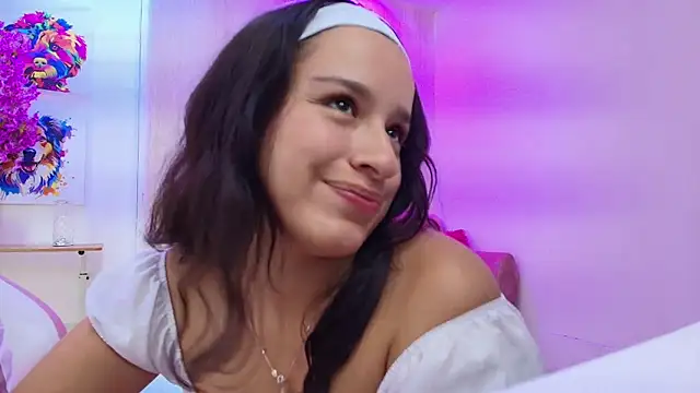 Snapshot of Miia_bela chatting on October 3, 2025, 3:36 am Miia bela online show from October 3, 2025, 3:36 am