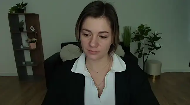 MariaSttone online show from December 15, 2024, 11:45 am