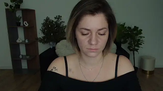 MariaSttone online show from January 24, 2025, 8:34 am