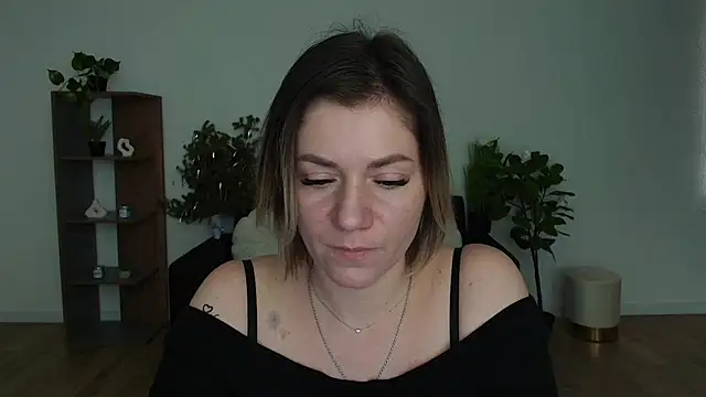 MariaSttone online show from February 3, 2025, 2:34 pm