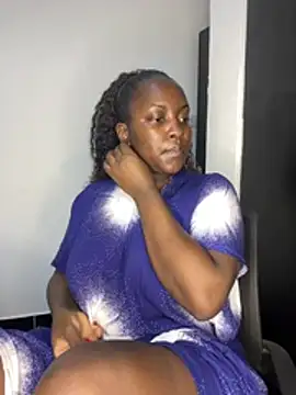 Snapshot of prettiepearl chatting on June 10, 2026, 9:25 pm prettiepearl online show from June 10, 2026, 9:25 pm