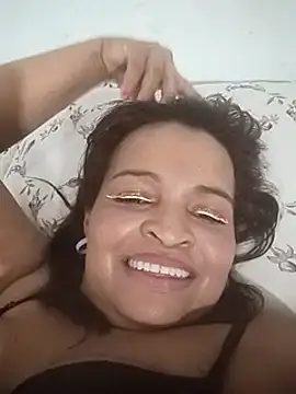 Snapshot of _violetta_- chatting on February 28, 2025, 12:10 am violetta - online show from February 28, 2025, 12:10 am