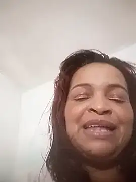 Snapshot of _violetta_- chatting on March 2, 2025, 3:56 am violetta - online show from March 2, 2025, 3:56 am