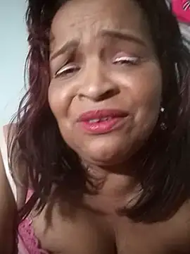 Snapshot of _violetta_- chatting on March 2, 2025, 9:22 pm violetta - online show from March 2, 2025, 9:22 pm