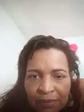 Snapshot of _violetta_- chatting on March 3, 2025, 11:24 pm violetta - online show from March 3, 2025, 11:24 pm