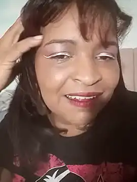 Snapshot of _violetta_- chatting on March 4, 2025, 11:08 am violetta - online show from March 4, 2025, 11:08 am