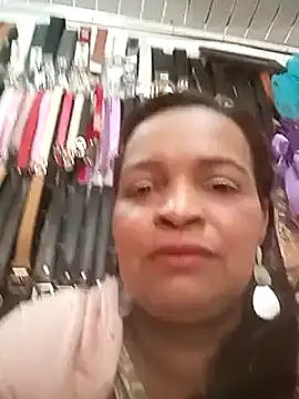 Snapshot of _violetta_- chatting on March 5, 2025, 3:29 pm violetta - online show from March 5, 2025, 3:29 pm