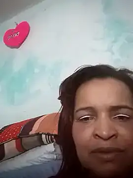 Snapshot of _violetta_- chatting on March 5, 2025, 6:34 pm violetta - online show from March 5, 2025, 6:34 pm