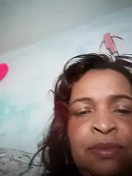 Snapshot of _violetta_- chatting on March 7, 2025, 1:42 am violetta - online show from March 7, 2025, 1:42 am