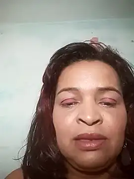 Snapshot of _violetta_- chatting on March 8, 2025, 6:05 pm violetta - online show from March 8, 2025, 6:05 pm