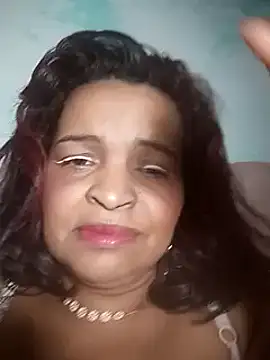 Snapshot of _violetta_- chatting on March 9, 2025, 9:25 pm violetta - online show from March 9, 2025, 9:25 pm