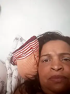 Snapshot of _violetta_- chatting on March 10, 2025, 3:34 am violetta - online show from March 10, 2025, 3:34 am