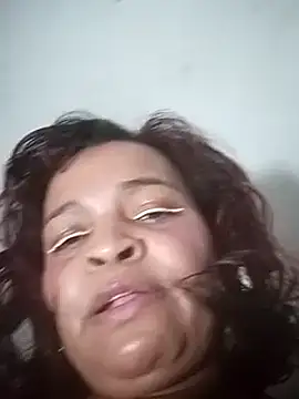 Snapshot of _violetta_- chatting on March 12, 2025, 2:12 pm violetta - online show from March 12, 2025, 2:12 pm